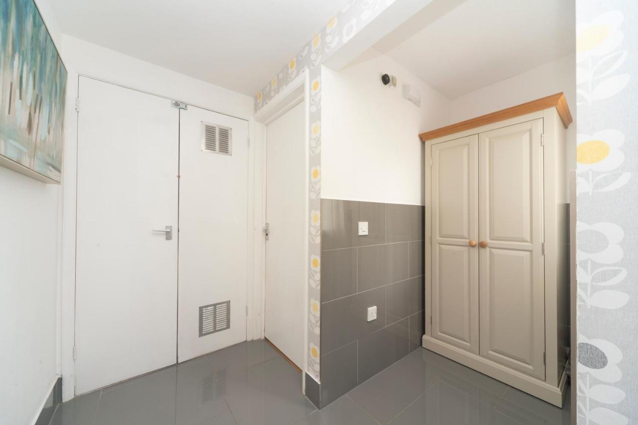 10 Boutique Studio Apartment Near Tube - Quiet Location Little Missenden Luaran gambar