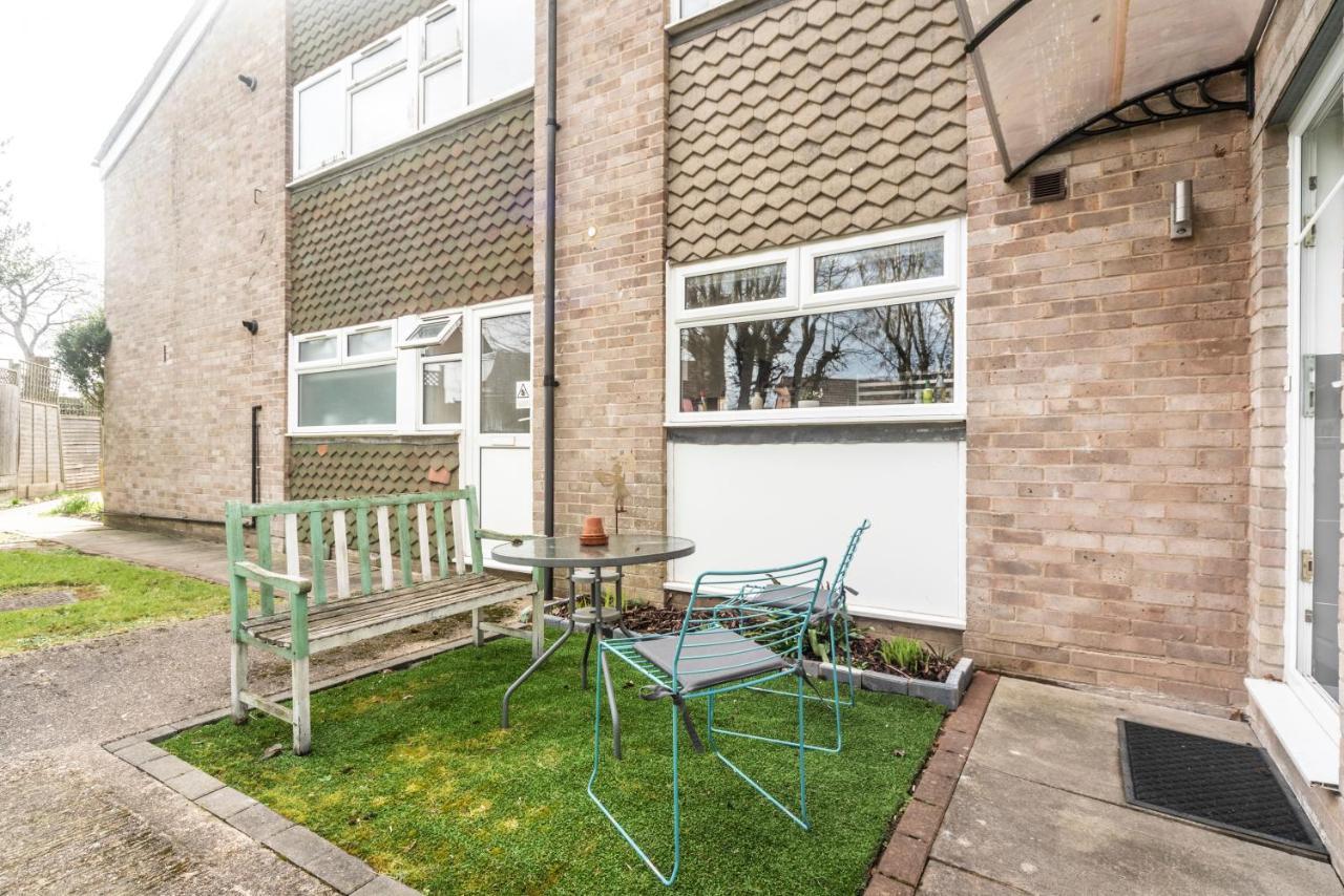 10 Boutique Studio Apartment Near Tube - Quiet Location Little Missenden Luaran gambar